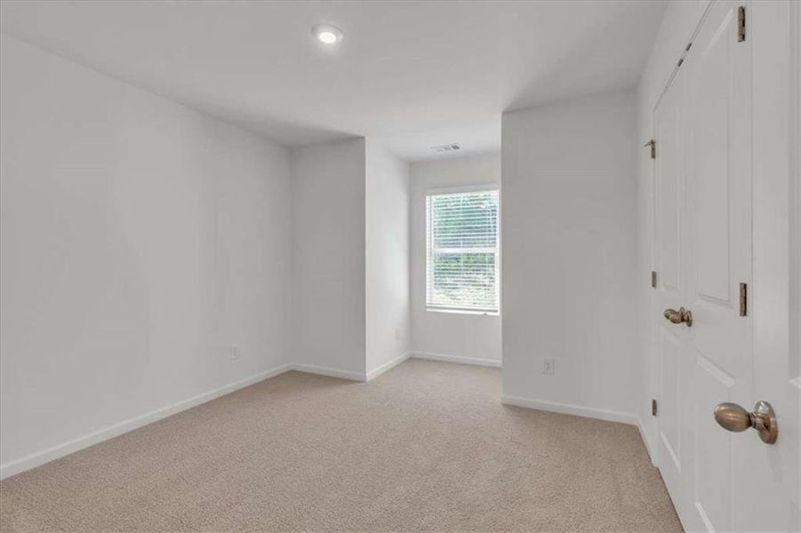 Spacious, unfurnished interior of a new home in The View at Groover's Lake, Lithia Springs (Image 33). Spacious, unfurnished interior of a new home in The View at Groover's Lake, Lithia Springs (Image 33).