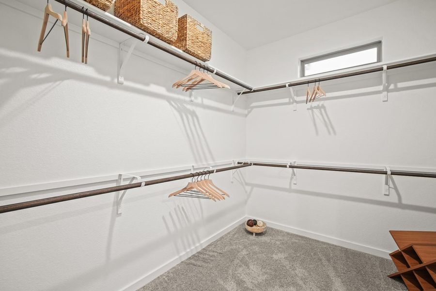 Spacious, unfurnished interior of a new home in Trinity Ranch, Elgin (Image 18).