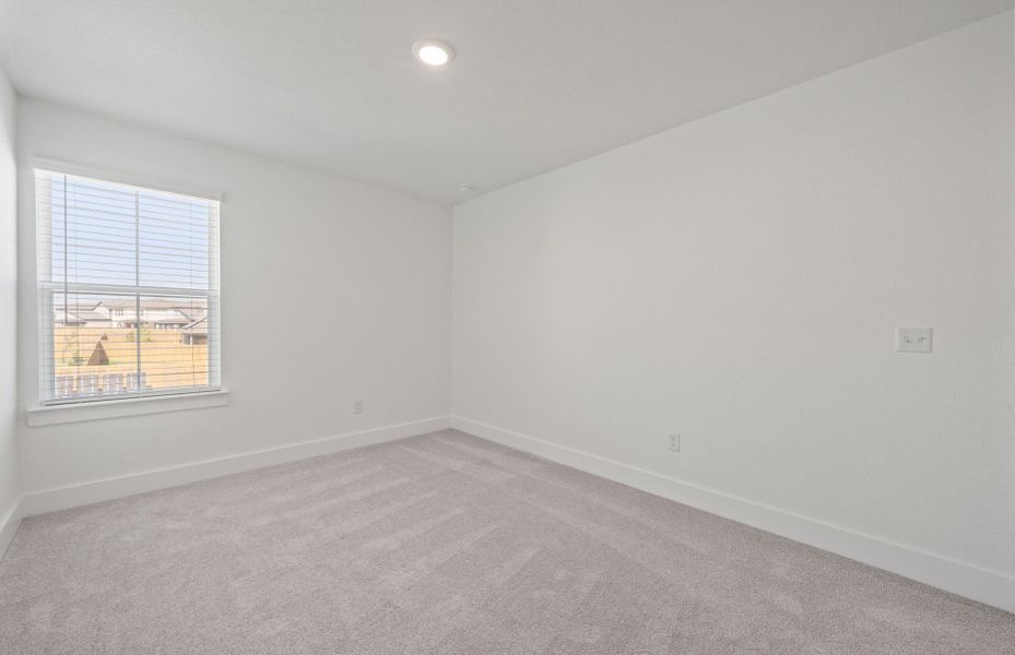 Spacious, unfurnished interior of a new home in Crosswinds, Kyle (Image 34).