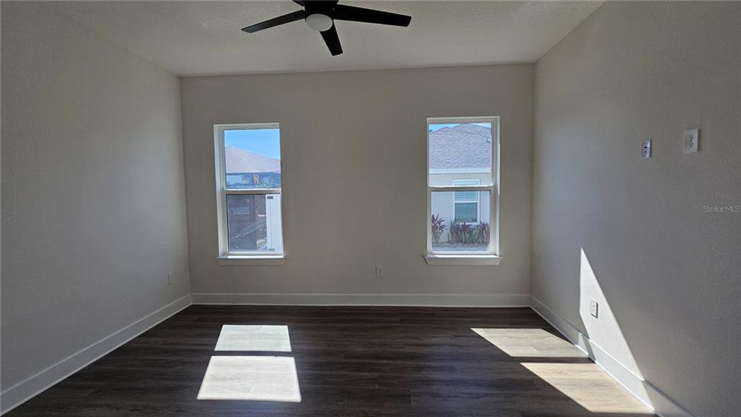Spacious, unfurnished interior of a new home in , Port Charlotte (Image 14).
