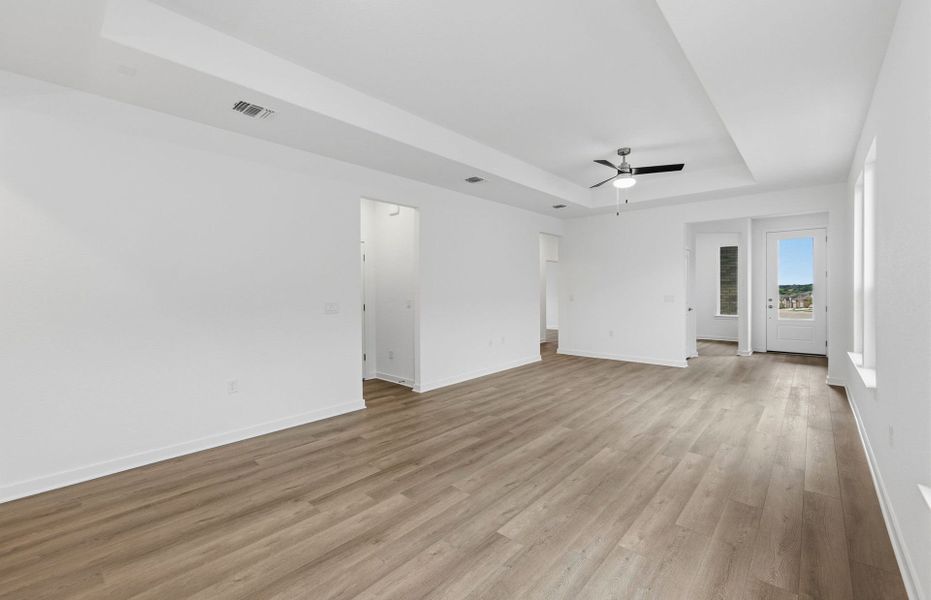 Spacious, unfurnished interior of a new home in Sun City Texas, Georgetown (Image 32).