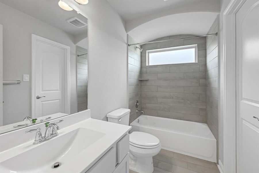 Image 17 of a home in Briarwood Crossing.