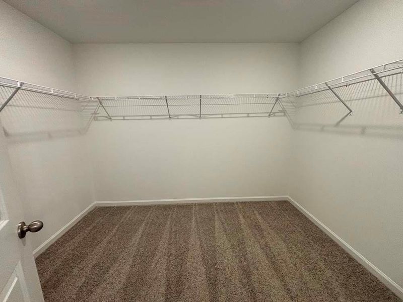 Spacious, unfurnished interior of a new home in Creekside, Dawsonville (Image 20).