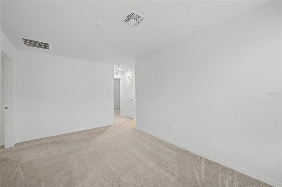 Spacious, unfurnished interior of a new home in Park East, Plant City (Image 29).