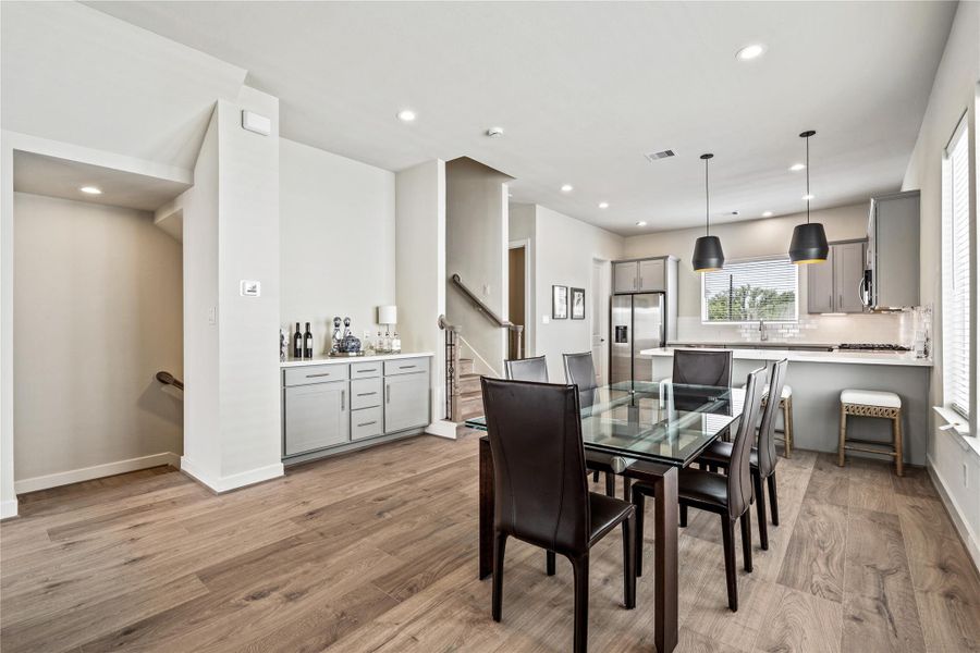 Furnished interior view inside a new home in Willowbend Point, Houston (Image 10).
