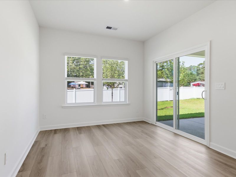 Spacious, unfurnished interior of a new home in Palmetto Place, Longs (Image 10).