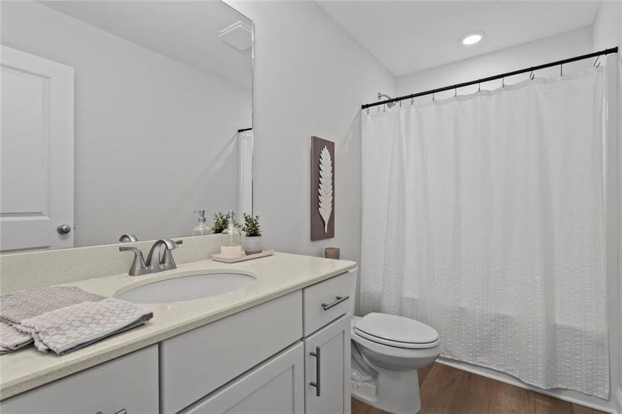Furnished interior view inside a new home in , Dallas (Image 32).