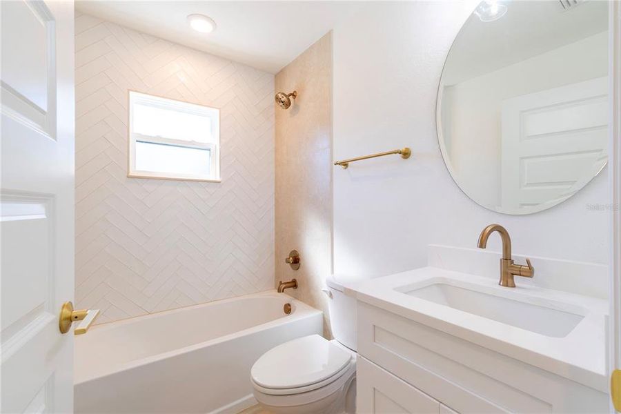 Furnished interior view inside a new home in , Lakeland (Image 7).