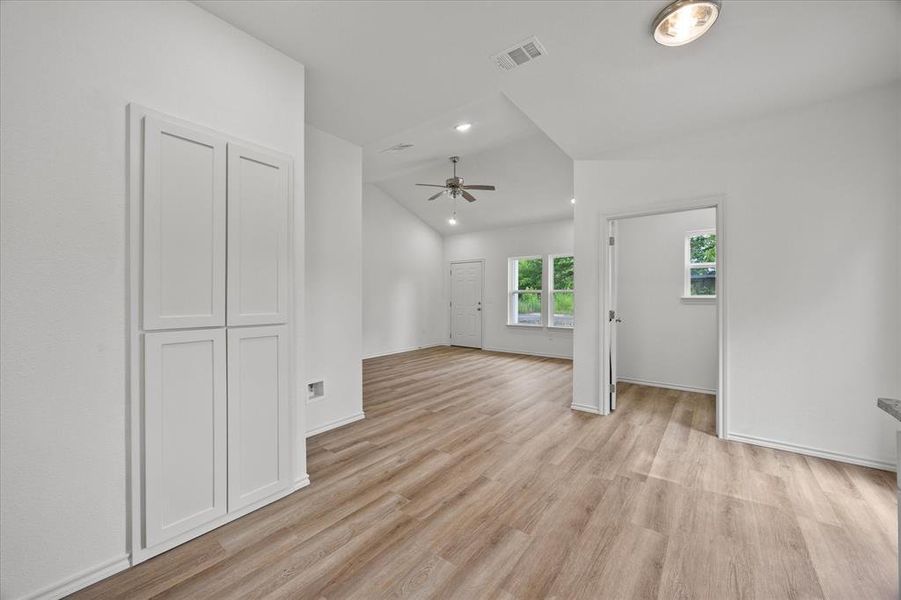 Spacious, unfurnished interior of a new home in , West Tawakoni (Image 18). Spacious, unfurnished interior of a new home in , West Tawakoni (Image 18).