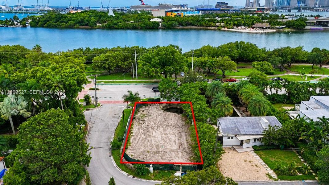 Site preparation for new homesites in , Miami (Image 4).
