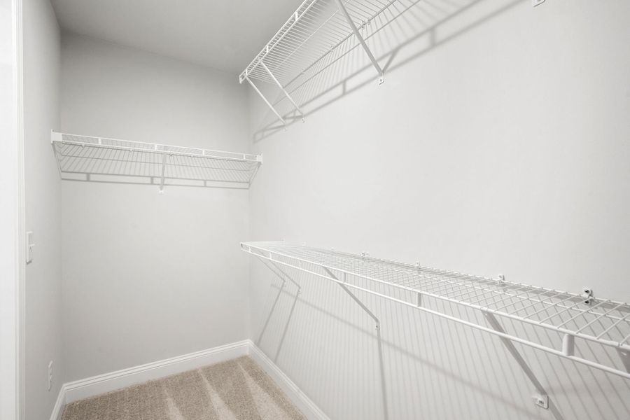 Spacious, unfurnished interior of a new home in Waterways, Richmond Hill (Image 44).
