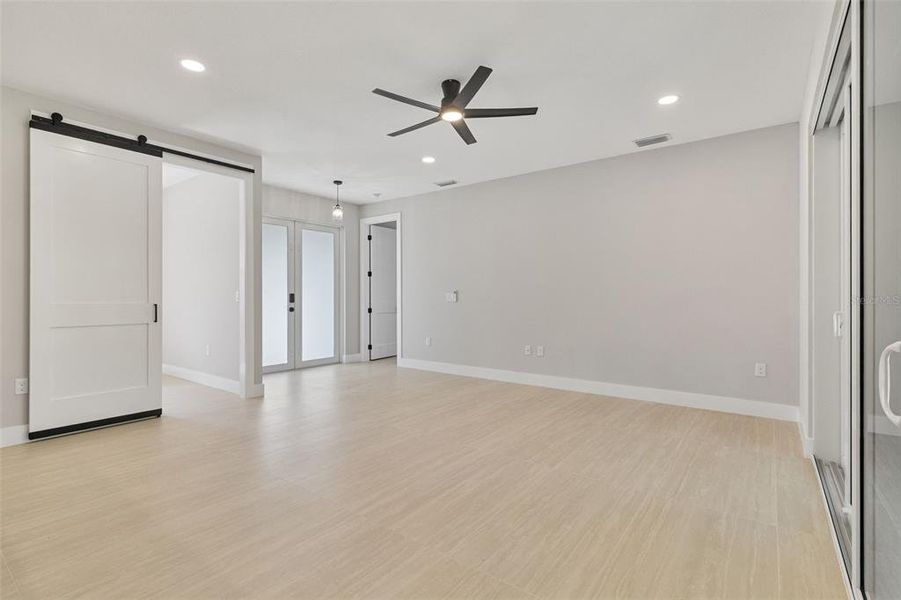 Spacious, unfurnished interior of a new home in , Port Charlotte (Image 39).