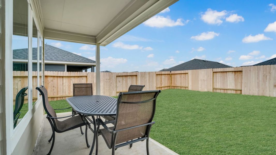 Representative exterior details of a home built from the MITCHELL by D.R. Horton in Westward Pointe, Sealy (Image 3).