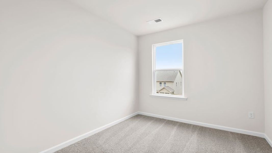 Spacious, unfurnished interior of a new home in Covington Village, Greer (Image 27).
