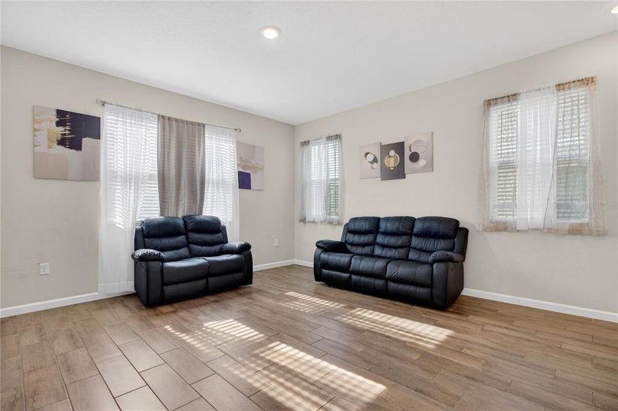 Furnished interior view inside a new home in Seasons at Forest Creek, Haines City (Image 10).