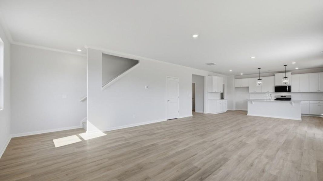 Spacious, unfurnished interior of a new home in Fairway 17 at Mirror Lake, Villa Rica (Image 21).