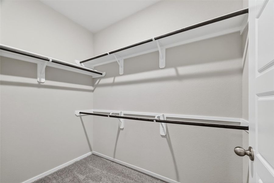 Spacious, unfurnished interior of a new home in Rollingbrook Estates, Baytown (Image 20).