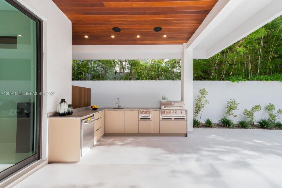 Exterior details and patio area of a home in , Miami (Image 24).