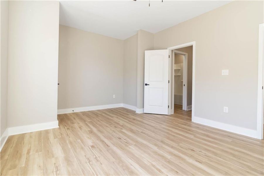 Spacious, unfurnished interior of a new home in , Atlanta (Image 45).