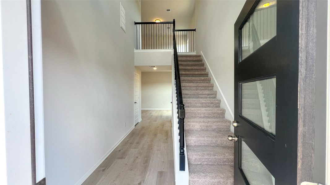 The Sparrow II- Foyer. Sample floor plan image for illustration; upgrades, options, and colors may vary.