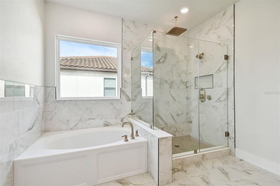 Furnished interior view inside a new home in , Tampa (Image 5).