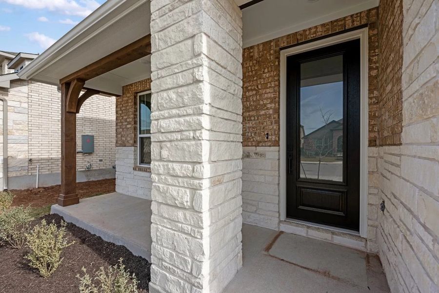 Exterior details and patio area of a home in Berry Creek Highlands, Georgetown (Image 3).
