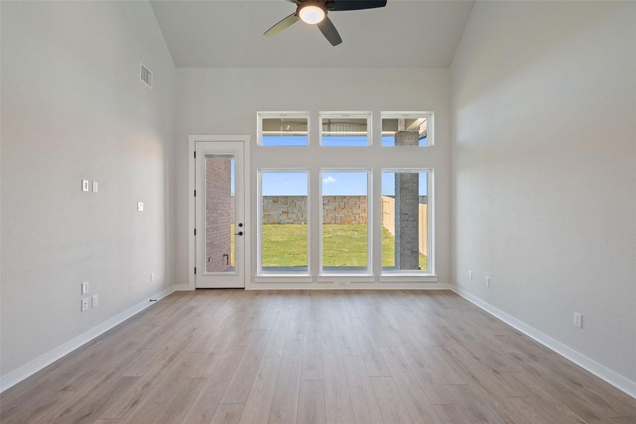 Spacious, unfurnished interior of a new home in Flora, Hutto (Image 17).