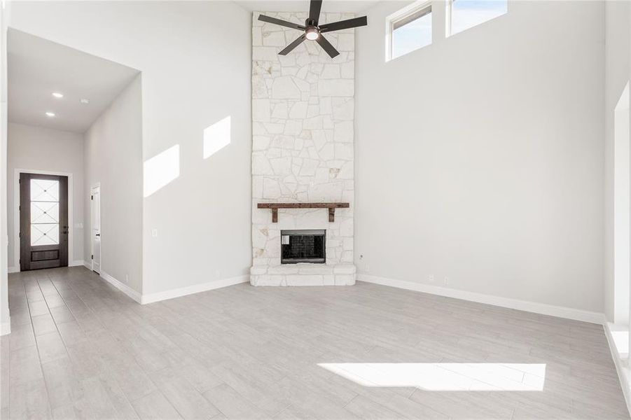 Spacious, unfurnished interior of a new home in Crystal Lake Estates, Red Oak (Image 24). Spacious, unfurnished interior of a new home in Crystal Lake Estates, Red Oak (Image 24).