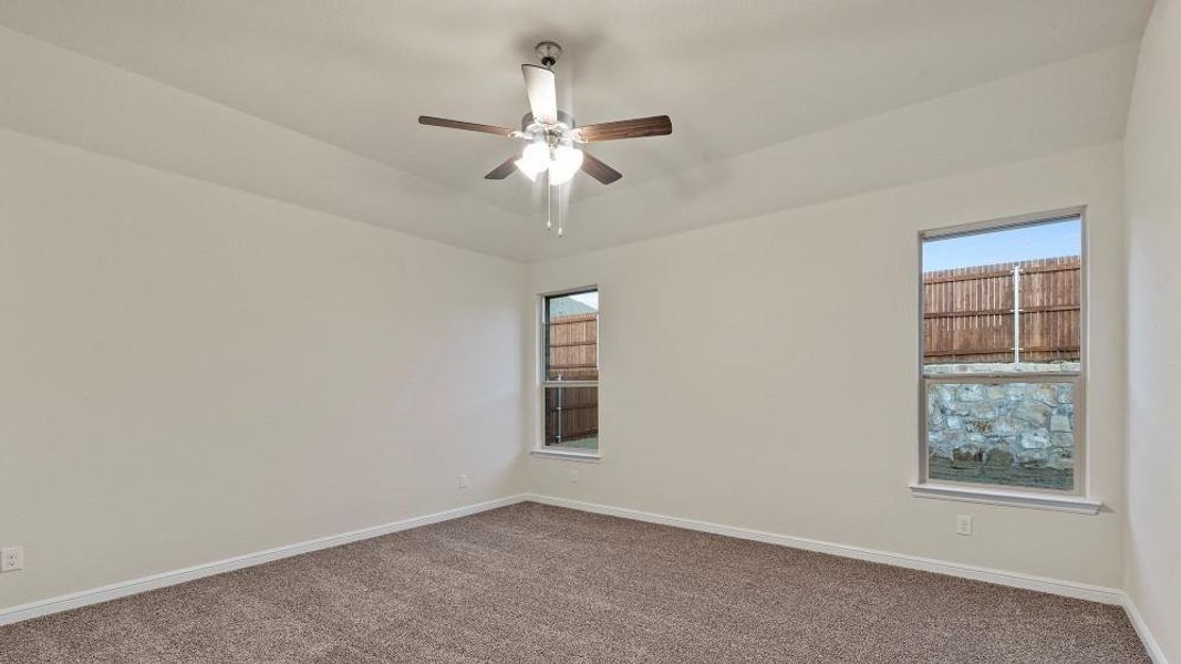 Spacious, unfurnished interior of a new home in Lakeview Pointe, Grand Prairie (Image 28).