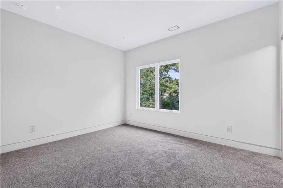 Spacious, unfurnished interior of a new home in , Dunwoody (Image 78).