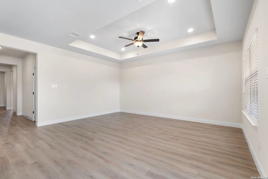 Spacious, unfurnished interior of a new home in Rayburn Valley, San Antonio (Image 16). Spacious, unfurnished interior of a new home in Rayburn Valley, San Antonio (Image 16).