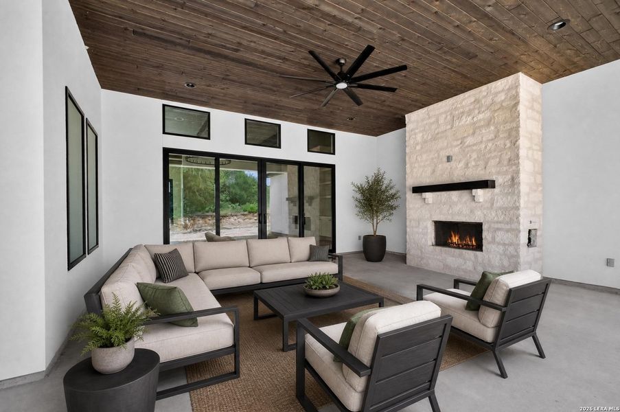 Exterior details and patio area of a home in , San Antonio (Image 4).