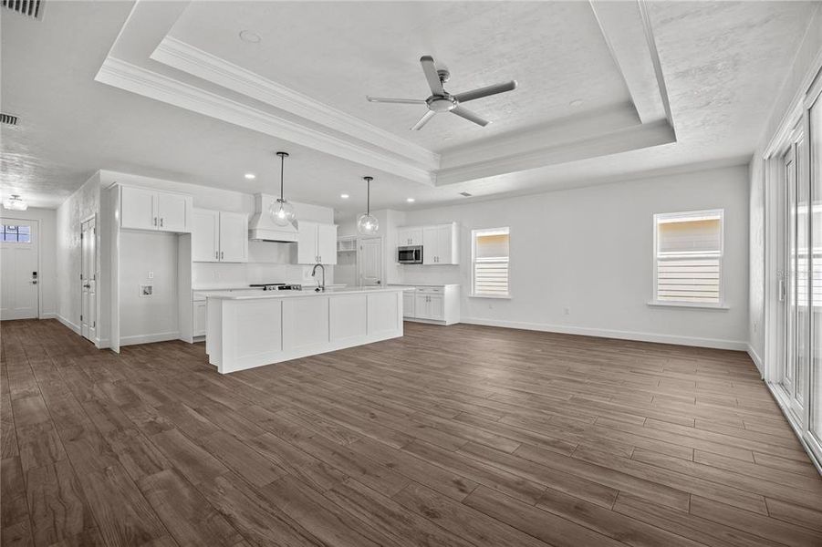 Spacious, unfurnished interior of a new home in , Gainesville (Image 18).