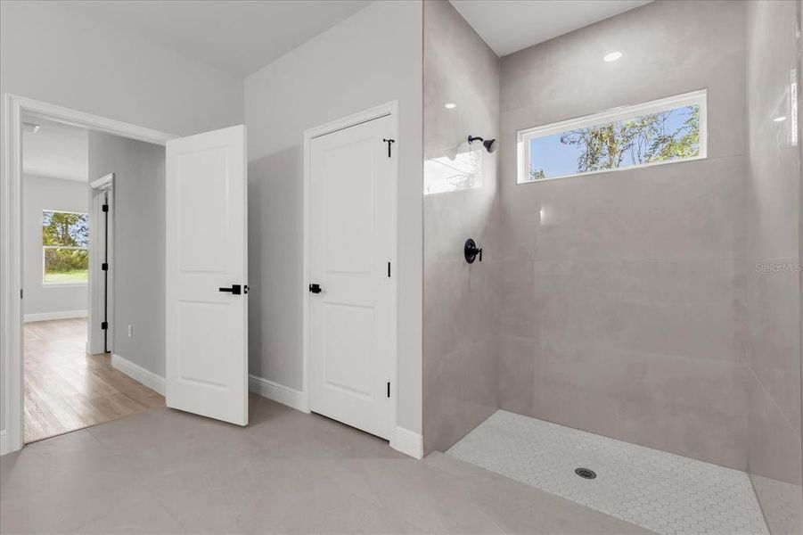 Furnished interior view inside a new home in , Ocala (Image 13).