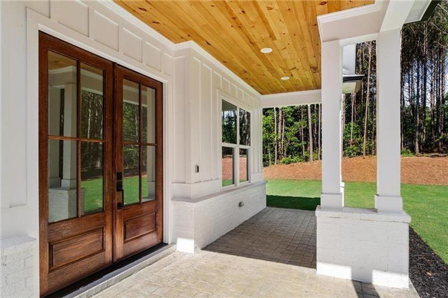 Exterior details and patio area of a home in , Jasper (Image 3).