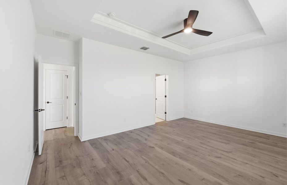 Spacious, unfurnished interior of a new home in Sunfield, Buda (Image 15). Spacious, unfurnished interior of a new home in Sunfield, Buda (Image 15).