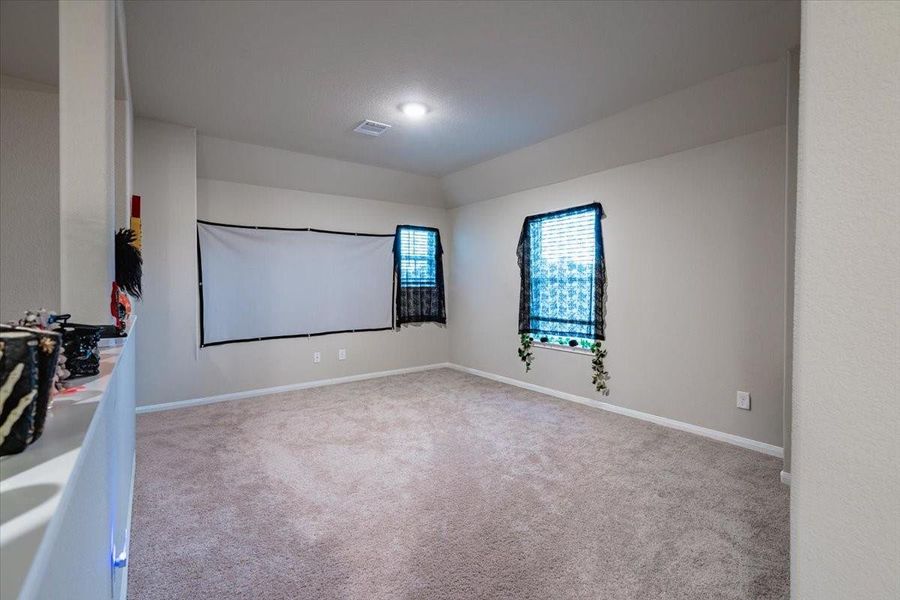 Furnished interior view inside a new home in River's Edge, Conroe (Image 13). Furnished interior view inside a new home in River's Edge, Conroe (Image 13).