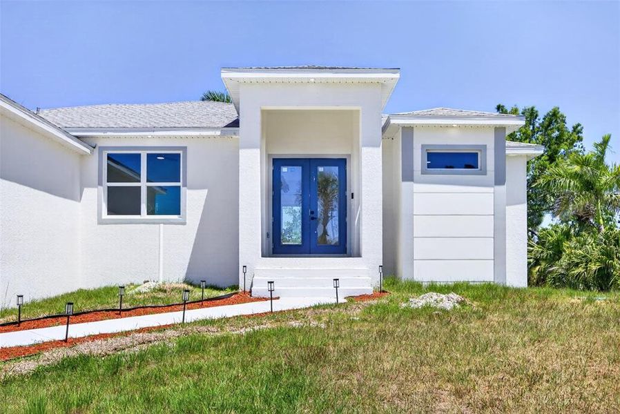 Exterior details and patio area of a home in , Punta Gorda (Image 15).