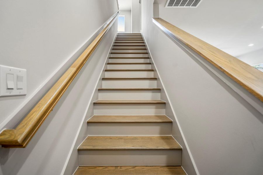 Spacious, unfurnished interior of a new home in , Houston (Image 32).