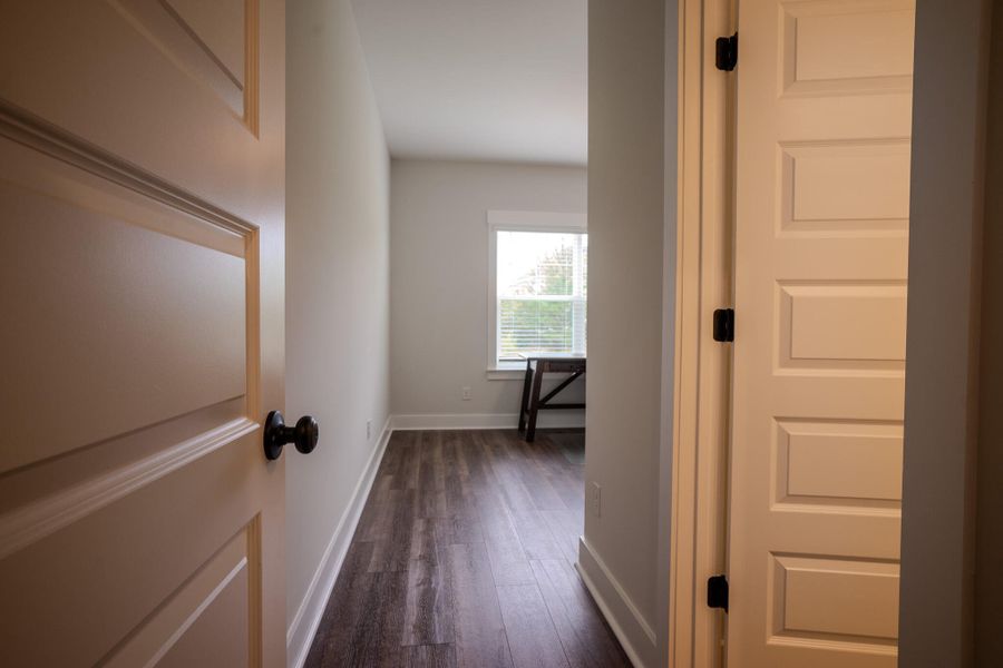 Image 46 of a home in Hewing Farms.