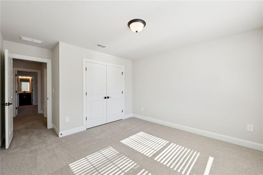 Spacious, unfurnished interior of a new home in River Pointe, Monroe (Image 33).