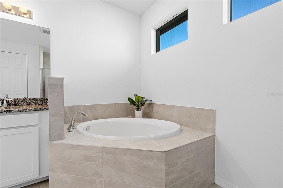 Furnished interior view inside a new home in , Cape Coral (Image 30).