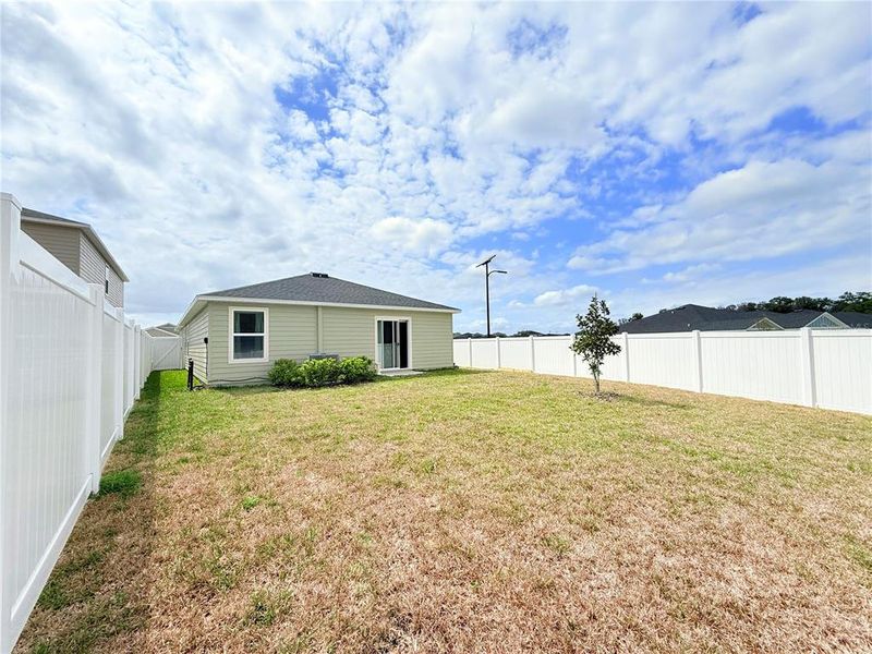 Exterior details and patio area of a home in , Ocala (Image 23).