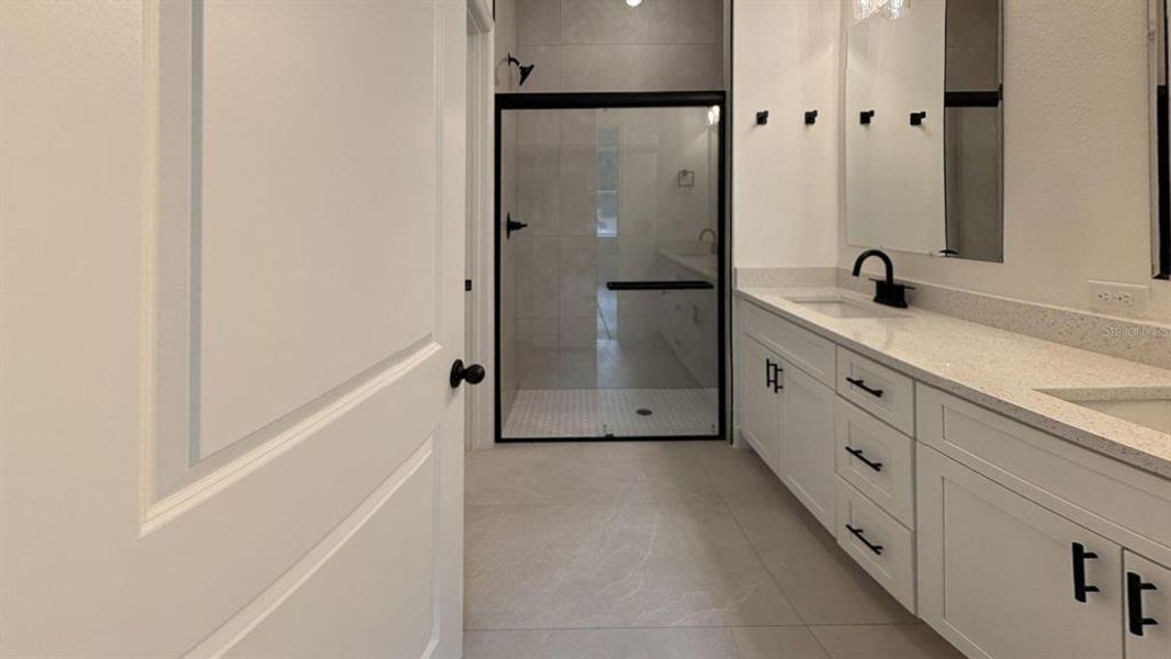 Furnished interior view inside a new home in , Dunnellon (Image 5).