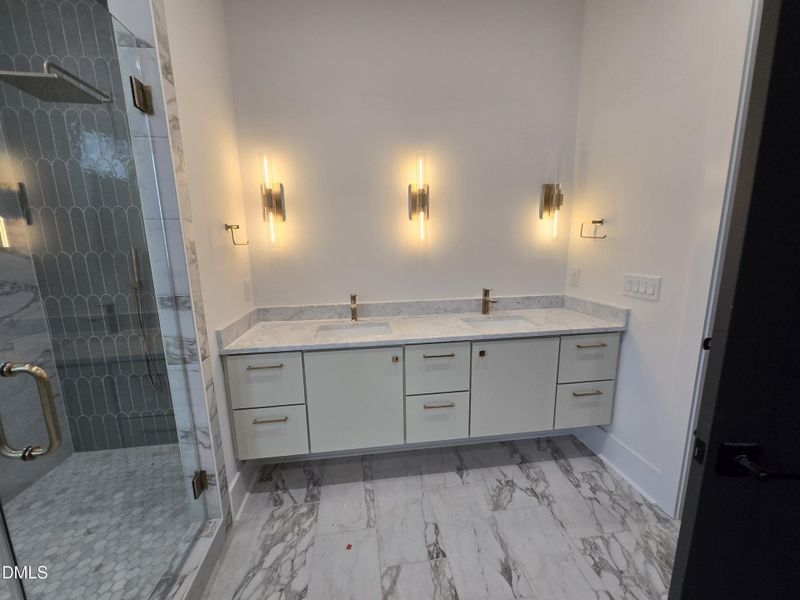 1000007424 1000007424