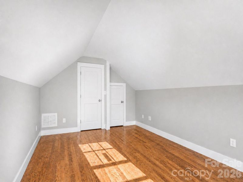 Frog/ Bonus Room