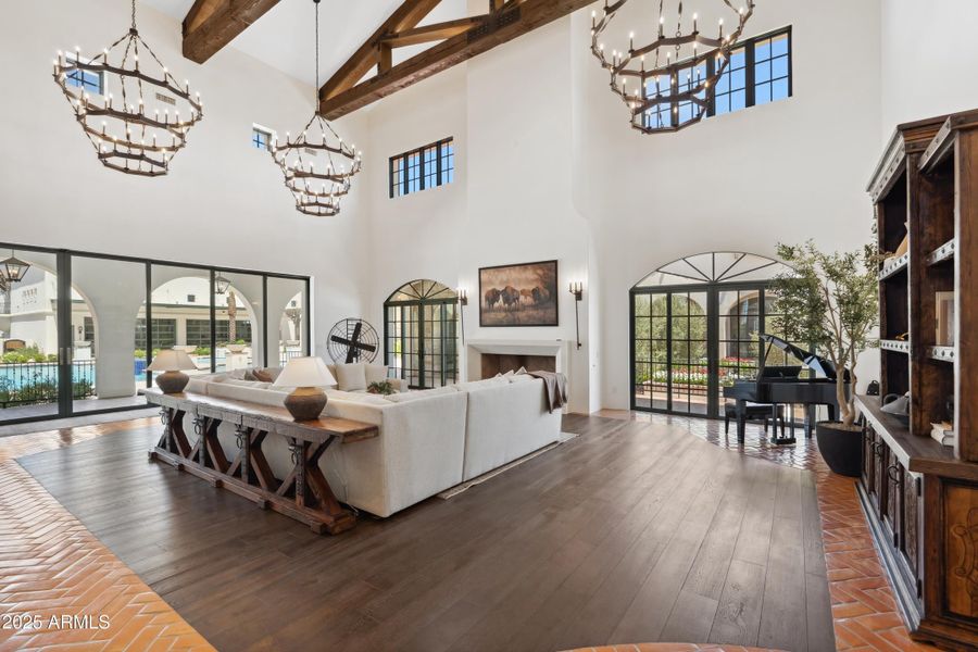 31- Living Room 31- Living Room