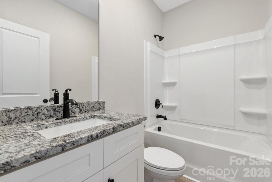 Image 20 of a home in Willow Estates.