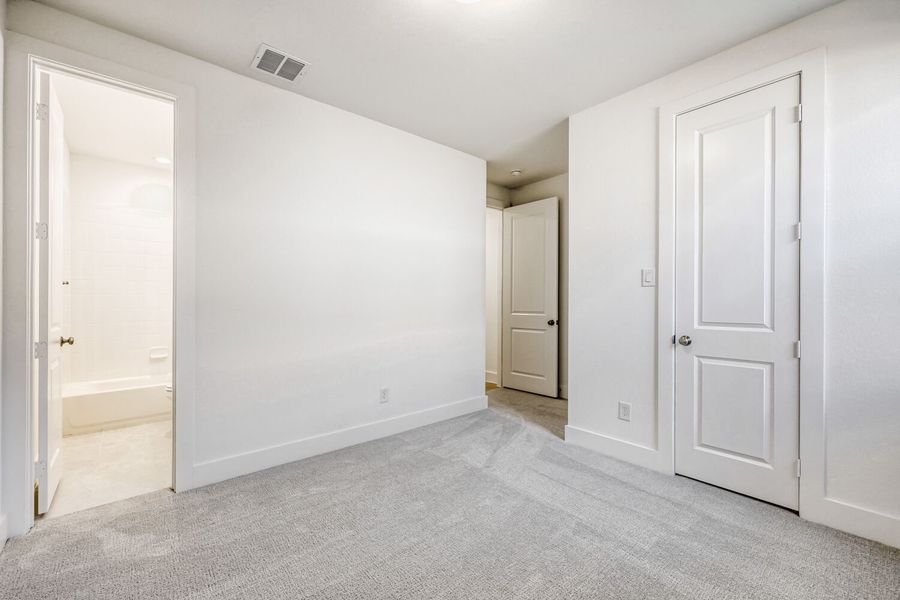 180 Buffalo - Bedroom