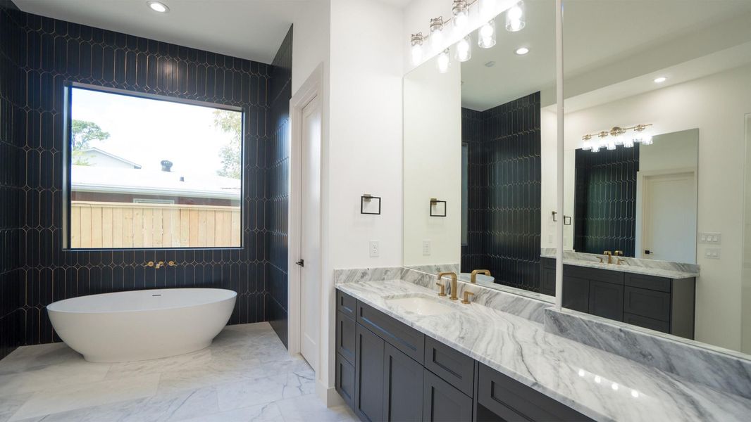 Master Bathroom Master Bathroom